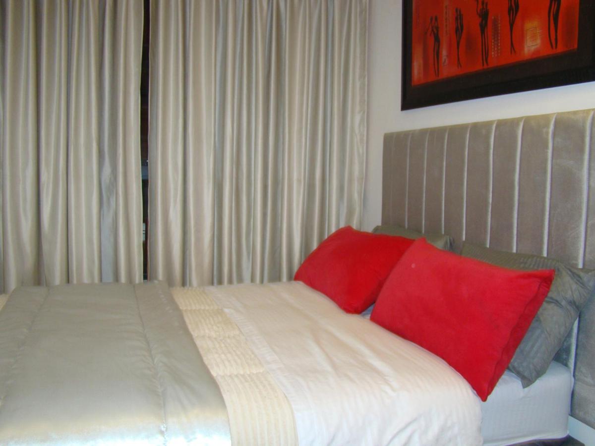 Aparta Suite 207