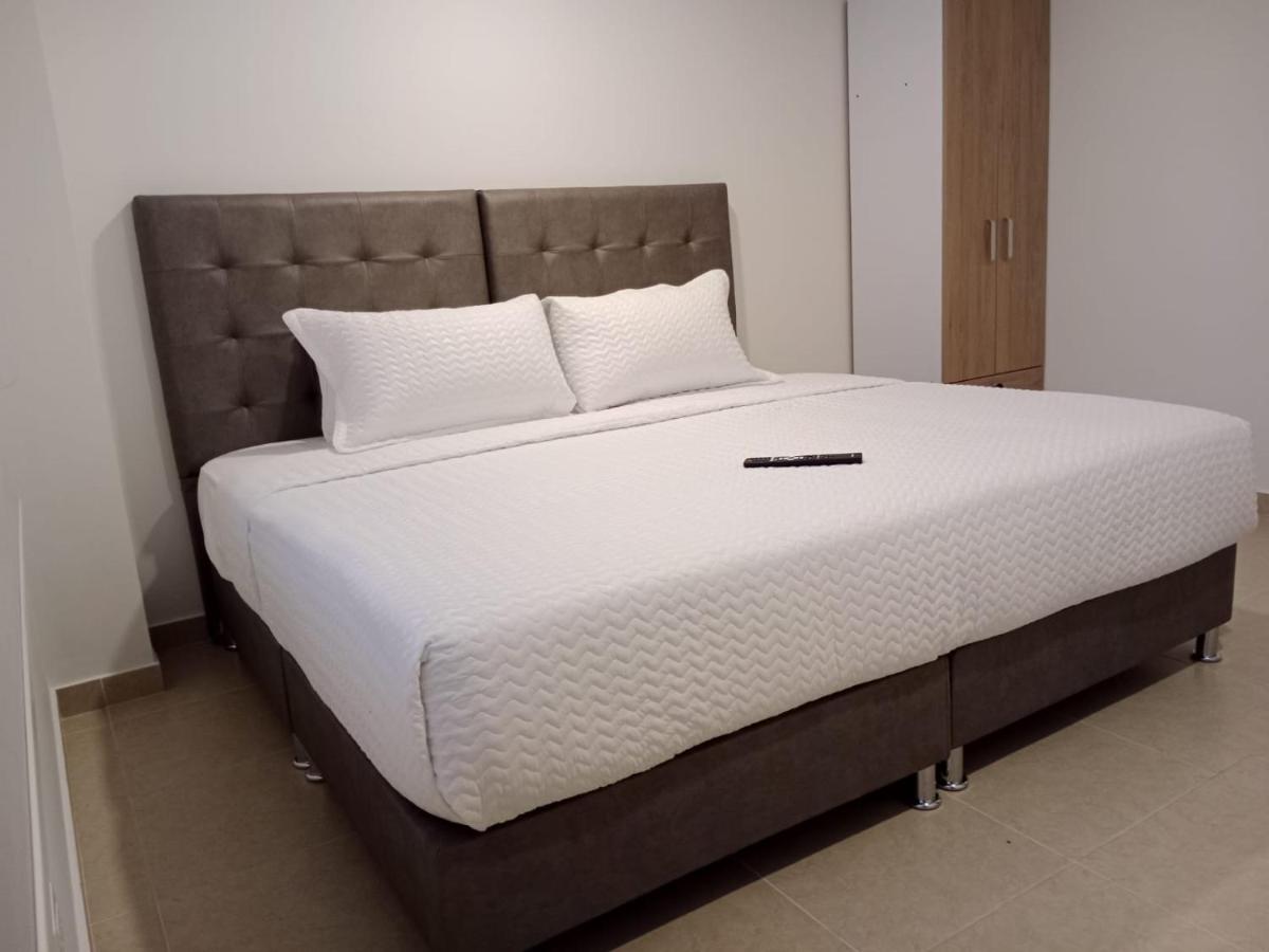 Aparta Suite Plaza Premium