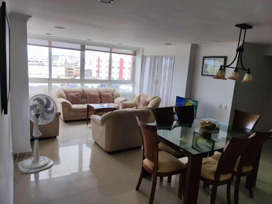 apartamento 3 habitaciones vista al mar san Andrés islas