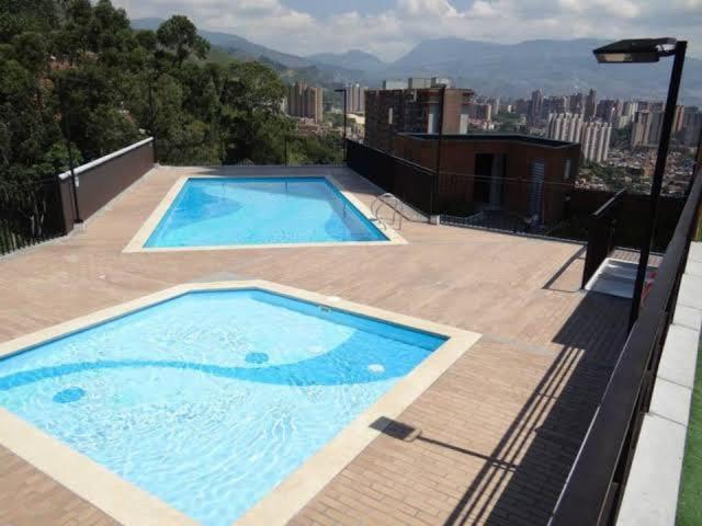 Apartamento de lujo belen medellin. Piscina y gym