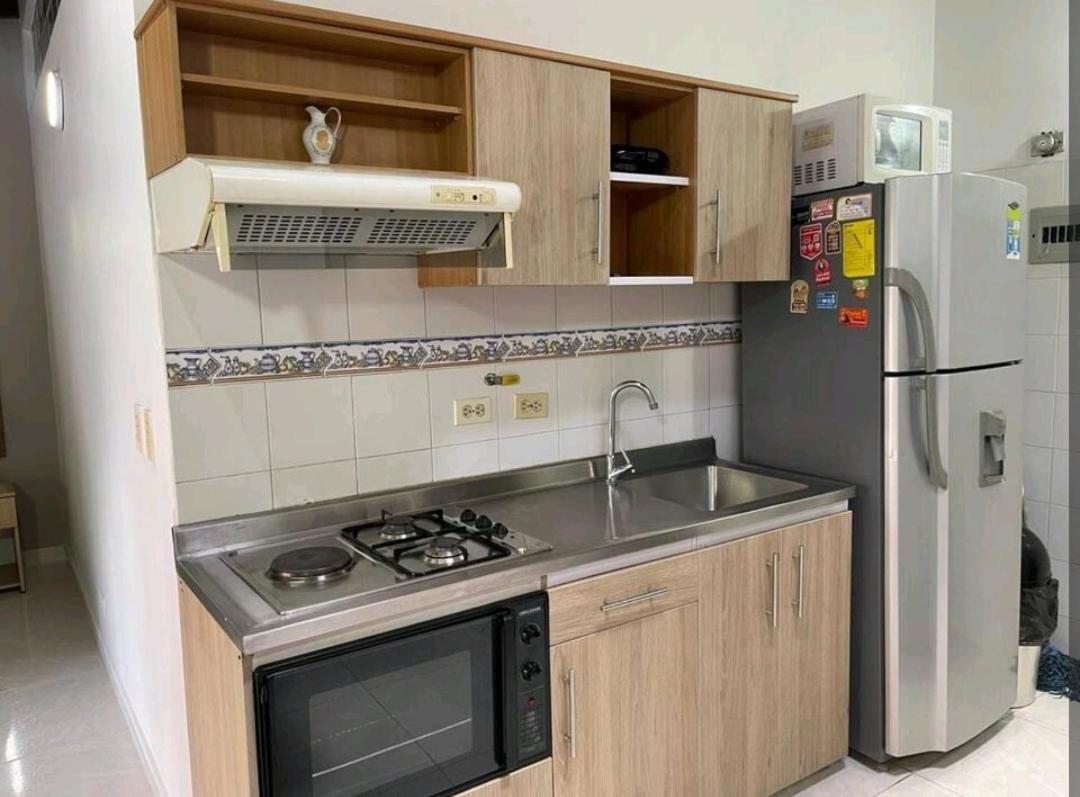 apartamento loft a media cuadra de la estación floresta