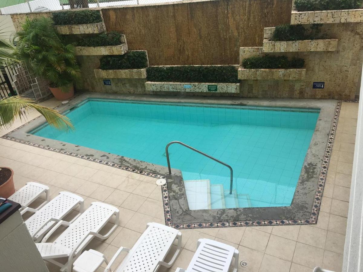 Apto con Piscina