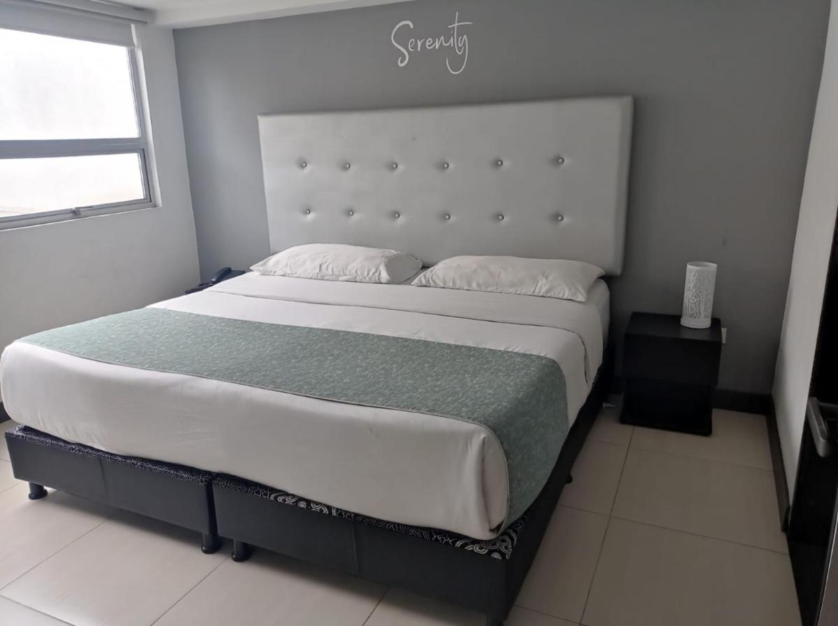 Aw Hotel Serenity Ferial