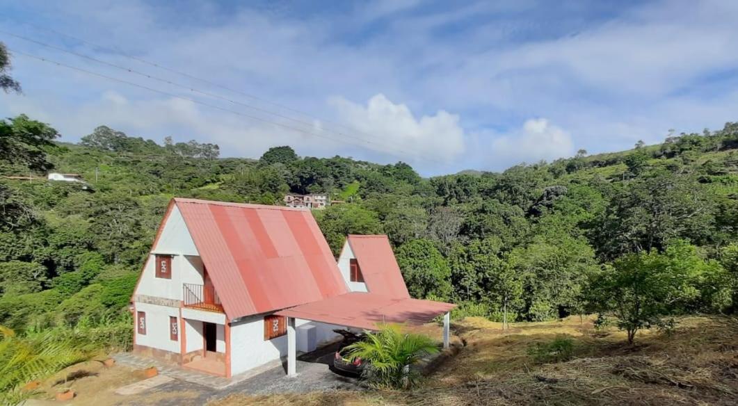 Cabaña Chalet La Lomita