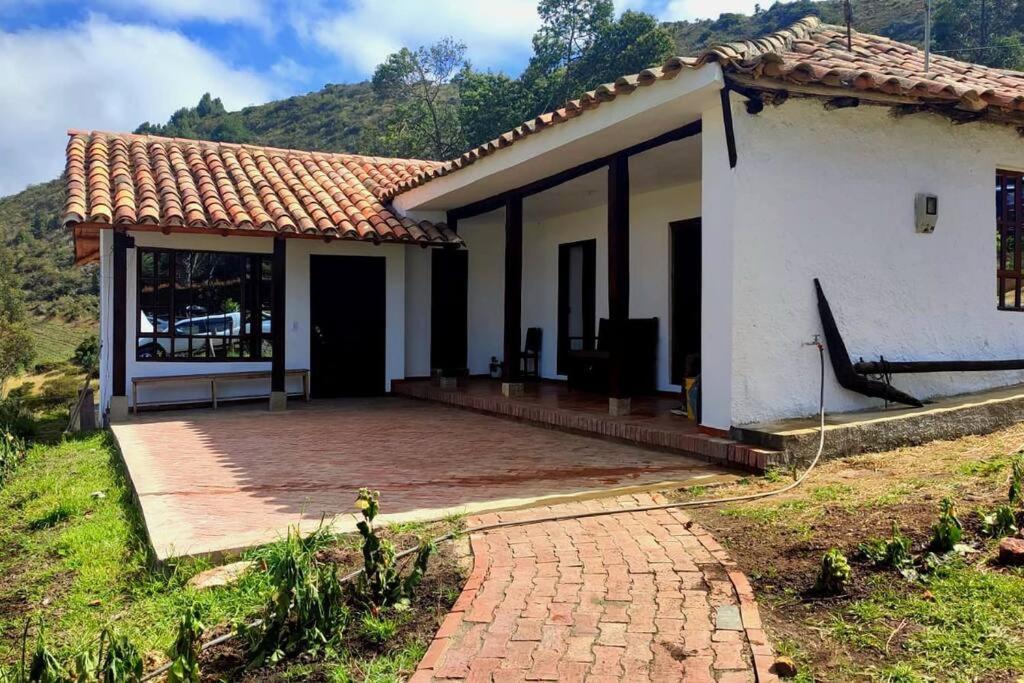 Casa campestre con espectacular vista al embalse de Guatavita