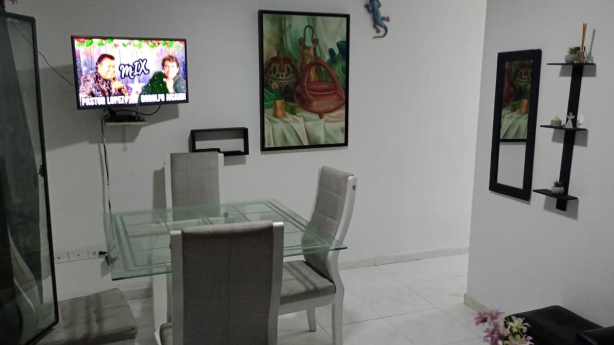 Casa con calor de hogar con aire acondicionado