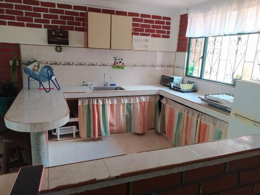 Casa con piscina para descanso