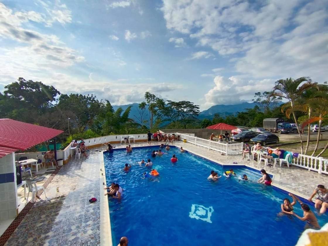 Club Ecoturístico Las Cascadas de Pauna Boyacá