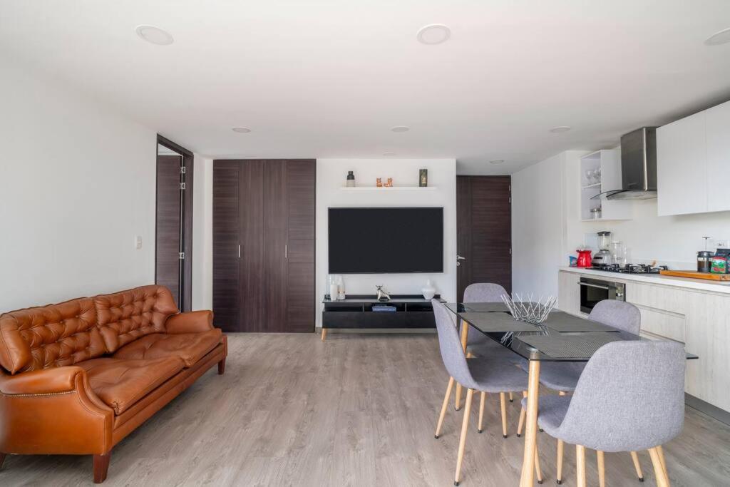 Comfortable apartment with terrace in central area