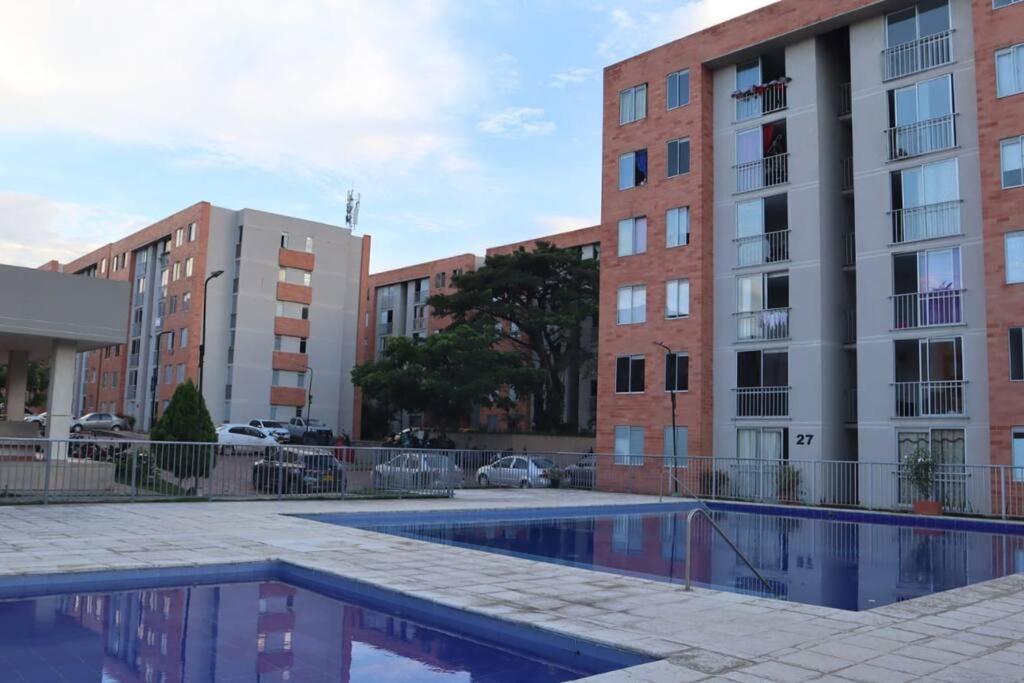 Cómodo Apartamento Amoblado en Condominio
