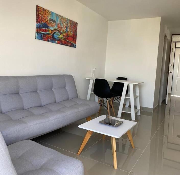 Confortable y moderno apartaestudio en El Poblado