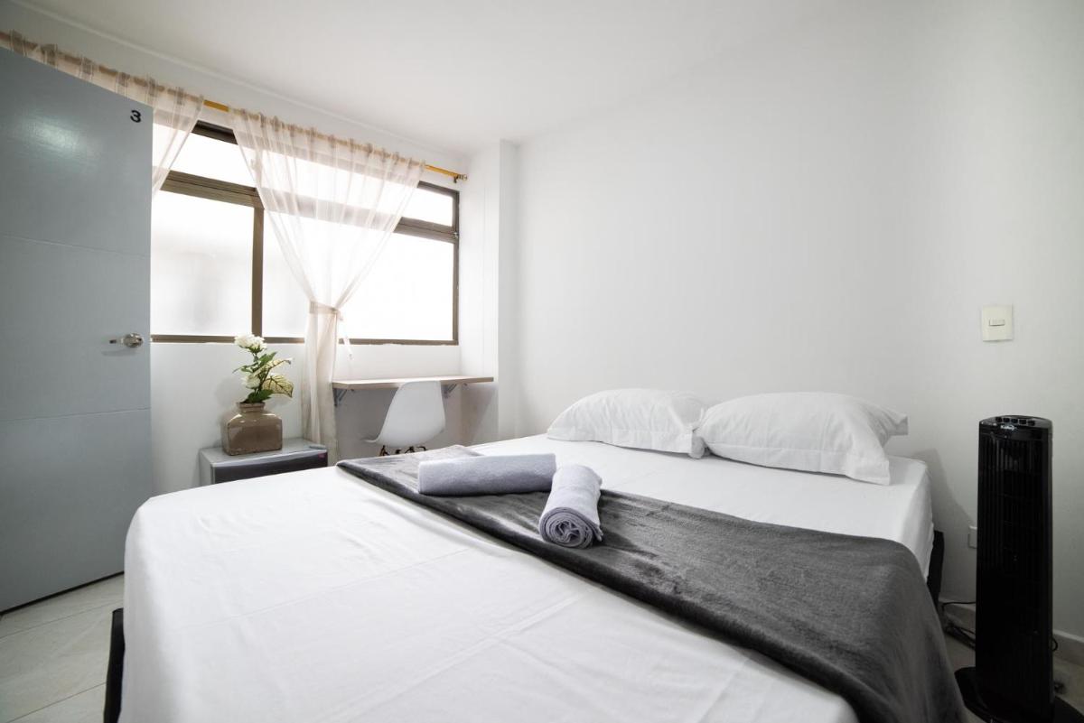 Descansa y Explora Habitación Privada en Medellín C