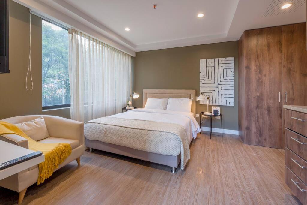 El Tesoro Medellín Hab309 by Letoh