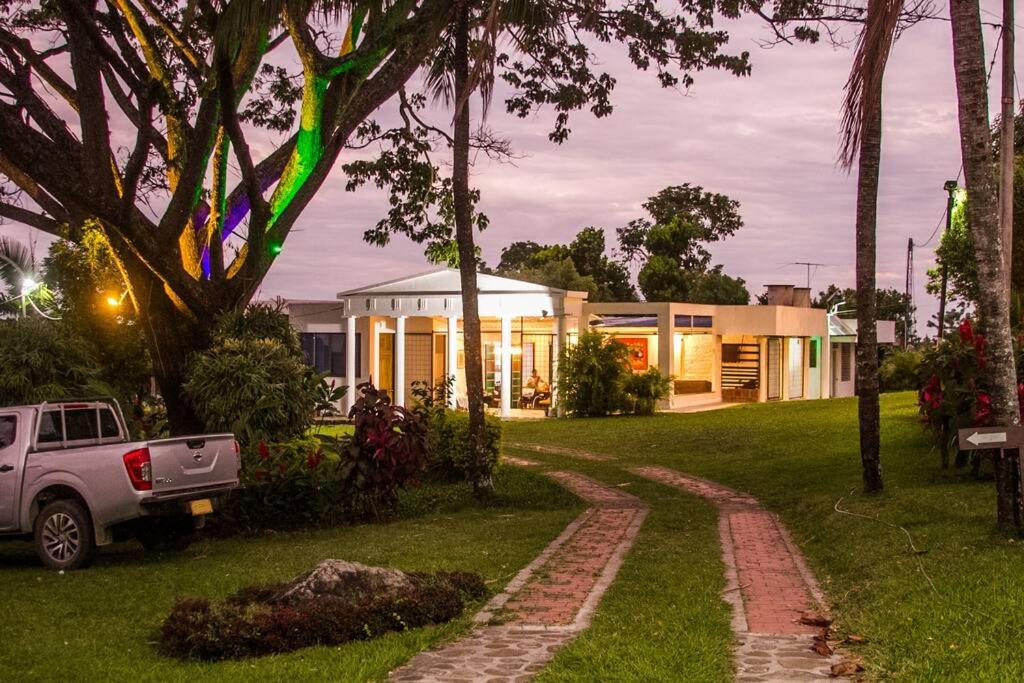 Encantadora finca con viñedos en Rivera Huila