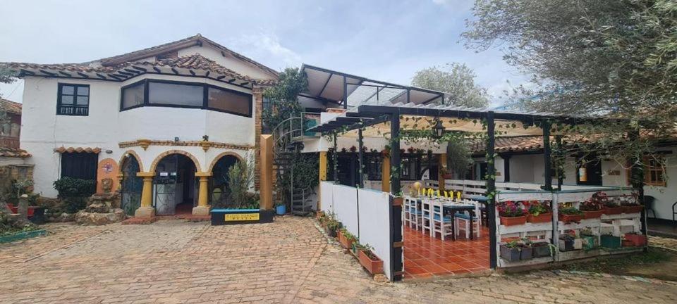 ESTANCIA EL OLIVO HOSTEL