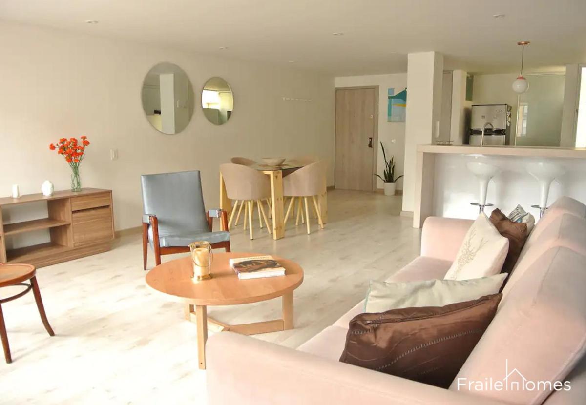 FH - Impressive flat in Santa Barbara - Bogota