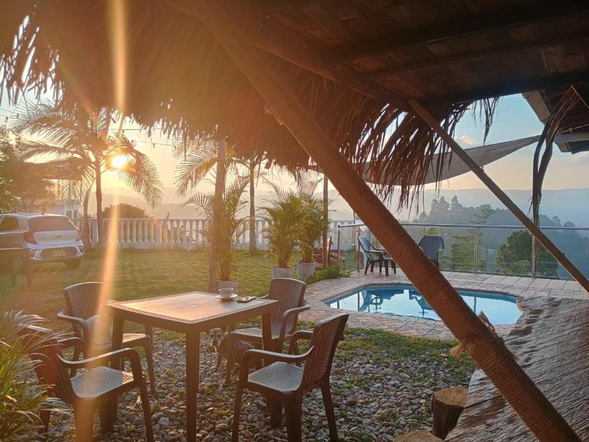 Finca con vista al embalse y jacuzzi