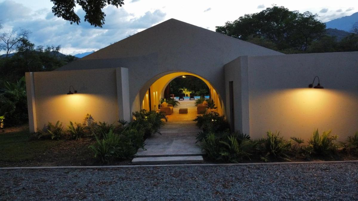 FINCA LA TOJA