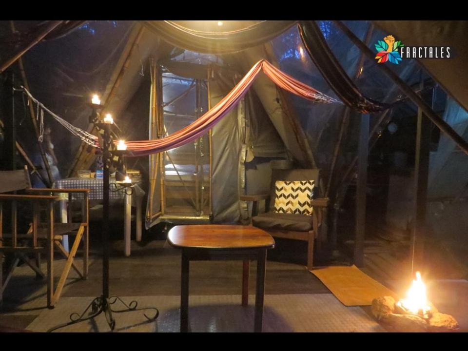 Glamping GAVILÁN - FRACTALES