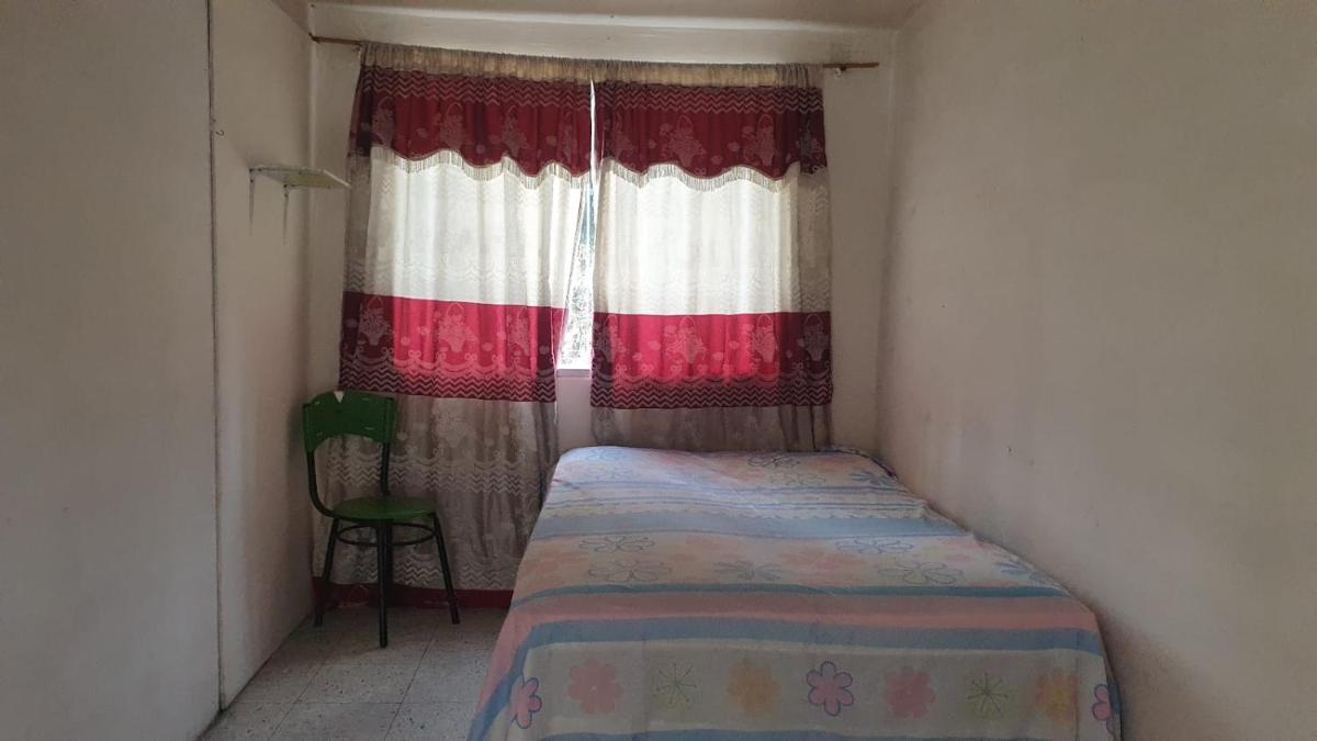 Habitación barrio la esmeraldaCAN