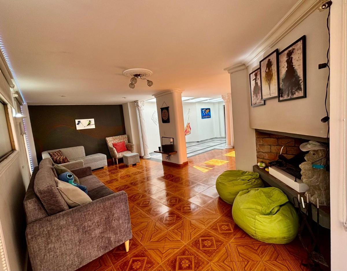 Habitación privada en apartamento Santa Bárbara, Bogotá