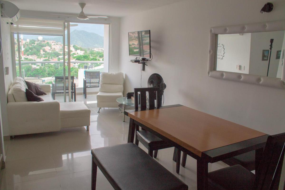 Hermoso, central y COMODO apartamento en Santa Marta.