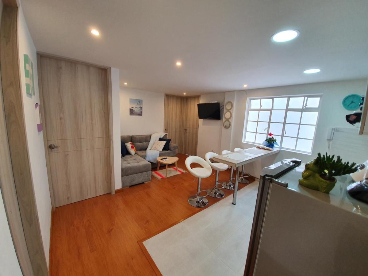 HOMY APARTAMENTOS #4 - Corferias, embassy, airport, G12, UN, Agora