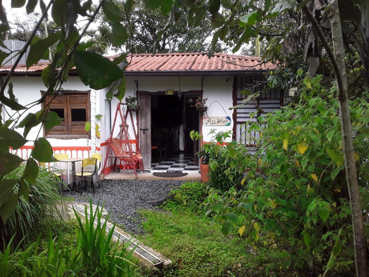 HOSTAL Casa ArtVelez