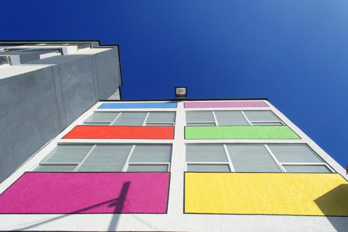 Hotel Café Color