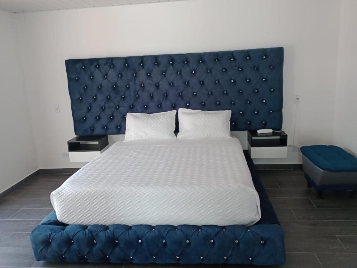 Hotel Everest Chia Oficial