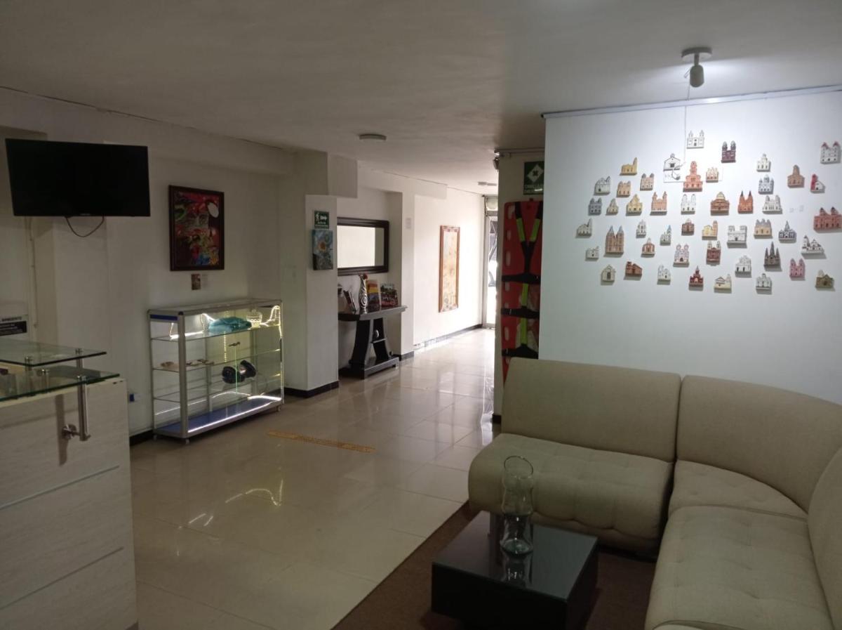 HOTEL GIRASOL 70