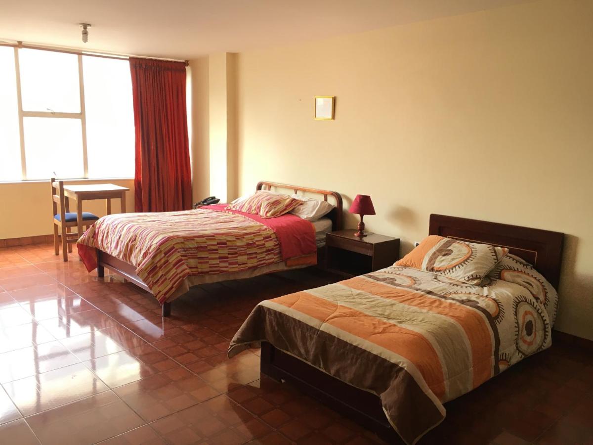 Hotel Manila Plaza