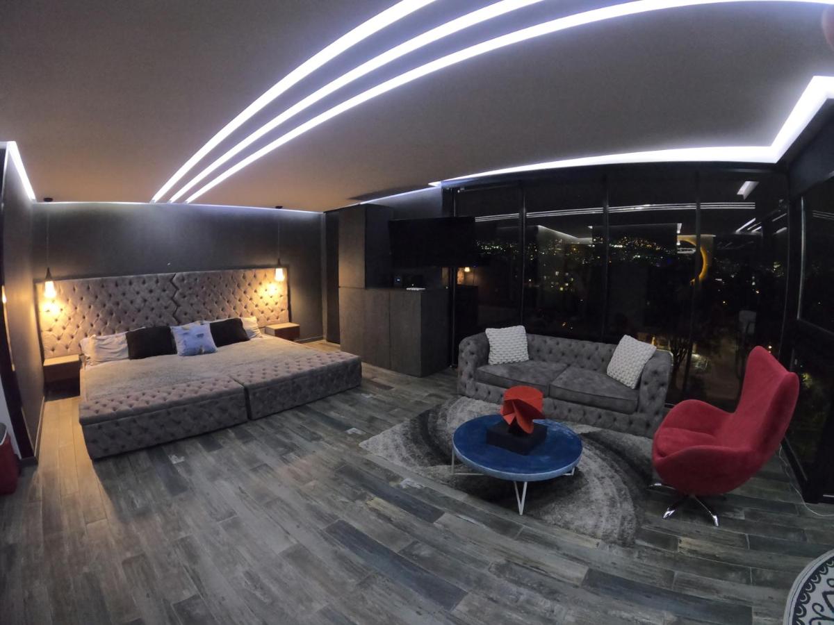 Penthouses & Suites