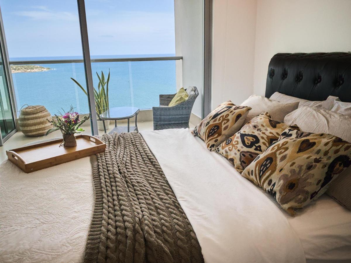Stunning sea view 30th floor 1BR
