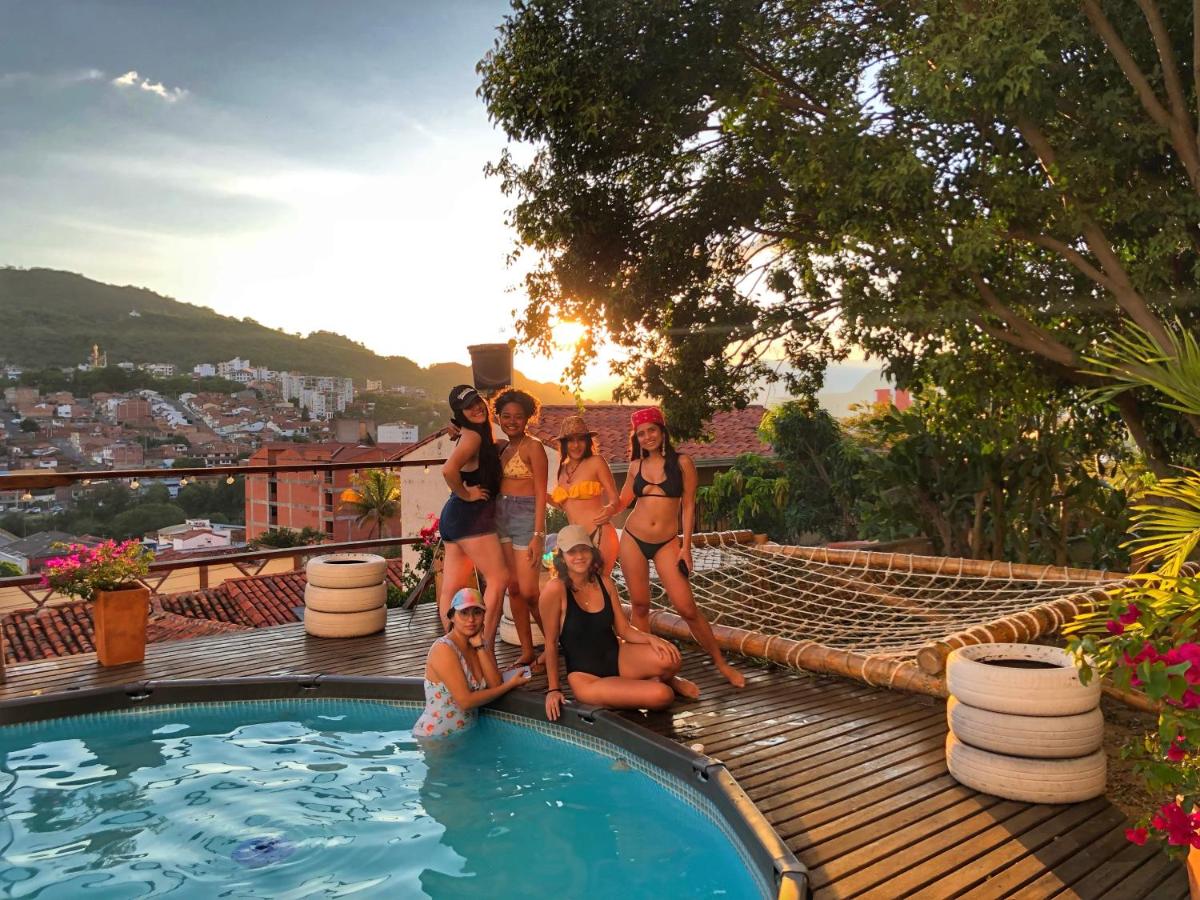 Traveler Hostel