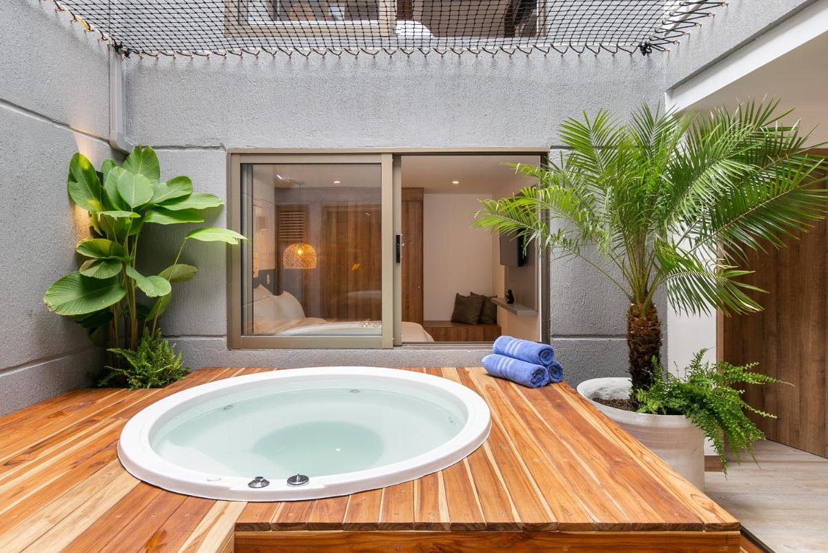Villaz Luxury Vacation Homes